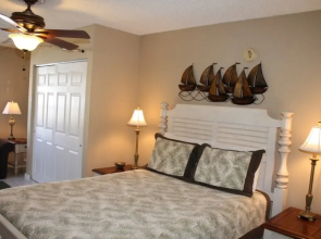 The Anna Maria Island Beach Paradise 10 - Studio condo by RedAwning