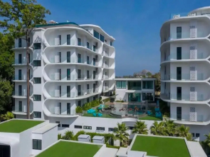 Nai Harn Suite near Beach UTN D502