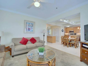Oceanview 4BR/4BA Condo, Steps to Beach/Pool