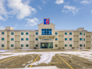 Aurora Inn Estevan