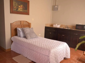 GM Suites Bed & Breakfast