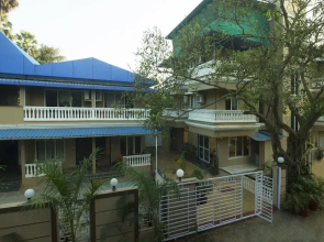 Blue Roof Sea Side By OYO Rooms