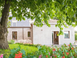 Santoro Country House