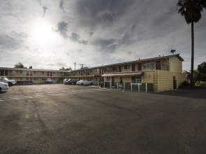 Sky Riders Motel