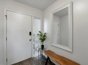 Modern 4-bedroom Townhouse in River West