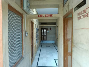 Neem Guest House By GRB