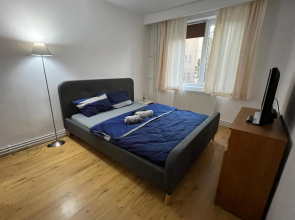 Apartment 2 camere Centru Piata 700