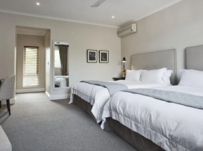 Sugarbird Manor at Protea Heights Farm