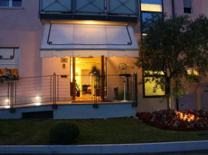 Hotel Clarin 14 by Dori