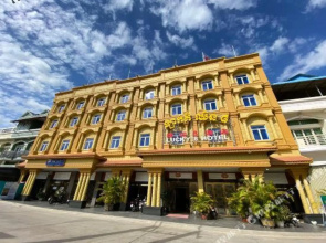 Lucky 8 Hotel