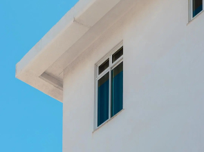 2 suítes temporada - VENTILADO E NASCENTE, condomínio tranquilo com PISCINA, CHURRASQUEIRA E PLAYGROUND I Cozinha completa, estacionamento coberto, home office I Ideal para FAMÍLIAS E CASAIS I Prox do BEACH PARQUE e PRAIA - Porto das Dunas - CE