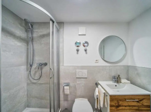 new apartment I cozy I Netflix I WLAN I near airport