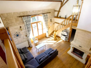 Villa de 6 chambres avec piscine interieure jardin amenage et wifi a Carlux