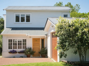 Oneroa Escape - Bell's Cottage
