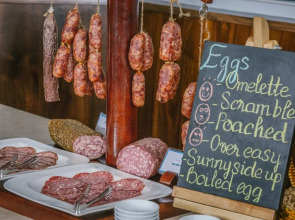 Happy Life Grand Hotel & Sky Bar