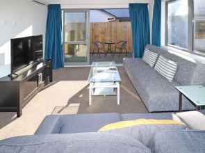 2 Brm Apartment 3 on Jones Crescent