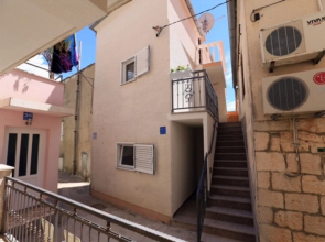 Apartment With one Bedroom in Baška Voda, With Wonderful sea View, Fur