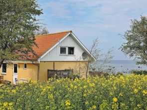 Rustic Holiday Home in Mesinge With Ocean View