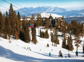 Wolfe by AvantStay | 5mins NorthStar! Fireplace, 2 Private Decks!