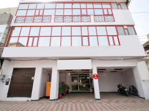 Silver One By OYO Rooms