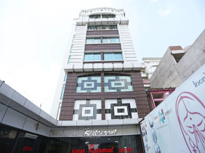 Vaccinated Staff- OYO 4312 Hotel Park Street