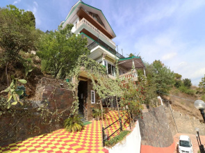 OYO 13608 Home Grand View Suite Shoghi