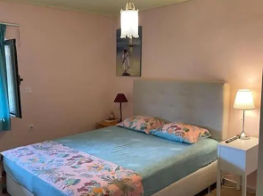 Cozy little house close to the port