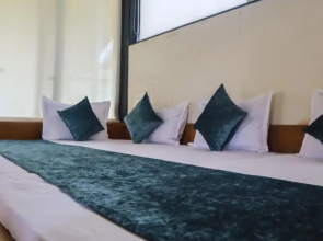 Jungle Safari Resort & Holiday Villa