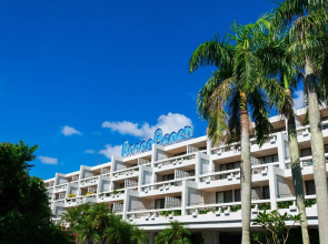 The Moon Beach Museum Resort