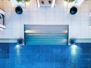 Villa Chelay - Luxury Waterfront Villa