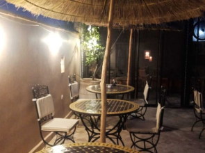 Riad Lakouas, Authentic Santal Room Situe a Marrakech No001