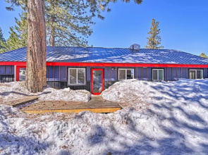 Updated Rustic Retreat Cabin: Walk to Payette Lake