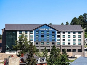 Hampton Inn By Hilton Lead