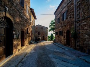 Tuscan Sun With Shared Pool