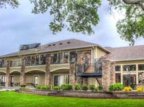 Holden Hideaway 2 Bedroom Condo by RedAwning