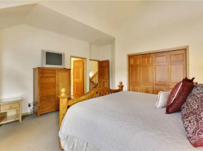 Pines 120 4 Bedroom Plus loft Town House