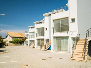 Spacious Three-Bedroom Apartment with Sea View A2