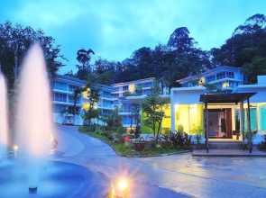 The Trees Club Apartment