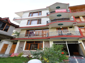 OYO 13387 Hotel Kartik