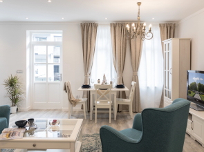 Modern 2bdr Loft in Old Town - Best Location