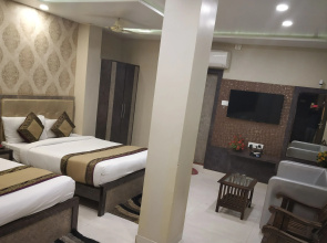 Hotel Aadesh Palace