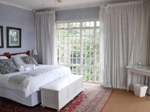 Ballito Clarke Bay Beach House - family holiday letting