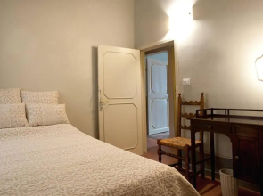 Almadelena Guest House