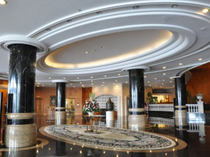 New Gloria Plaza Garden