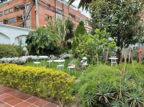 Hostal Mochiliers Bed and Breakfast