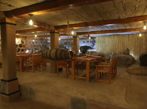 Yeganyans Guest House and Wine Yard