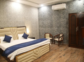 Brij Kaushal Hotel