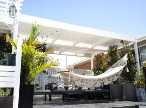 White Beach Cottage