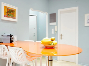 Modern Central Fully Equipped Apt