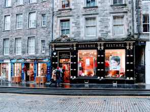1 Bedroom Penthouse Apartment On Royal Mile